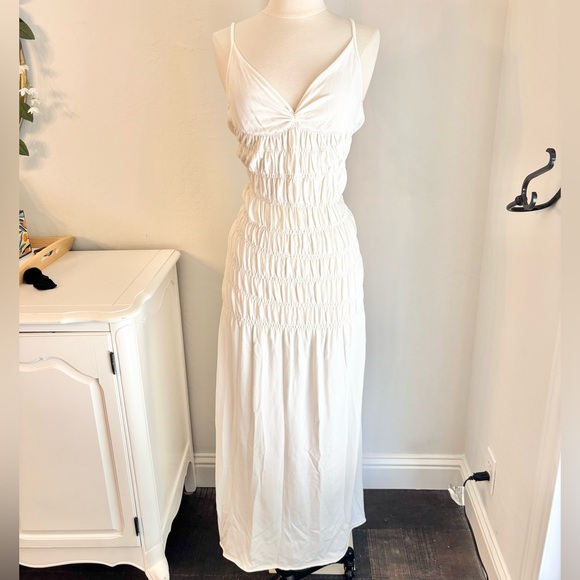 Zara Off-White Smocked V-neck Maxi Slip Dress Size Medium - Picture 4 of 6